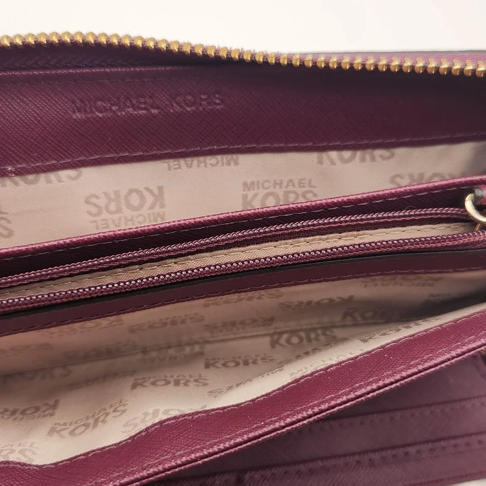 Michael Kors Jet Set Travel Continental Wristlet Wallet Burgundy Leather Maroon